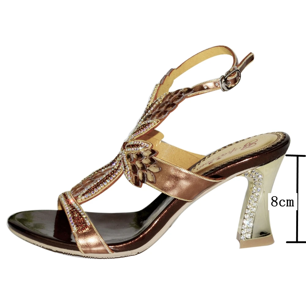 Пикантные женские босоножки Высококачественная модная женская удобная обувь из