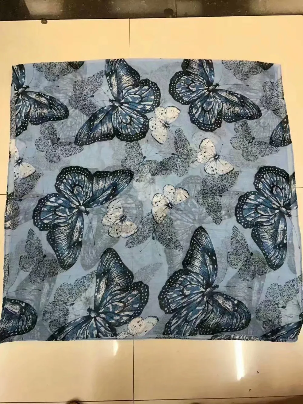 Женский длинный шарф с принтом бабочек 3 цвета |