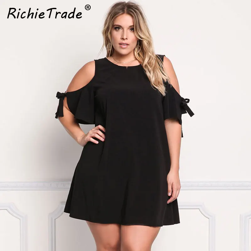 Женское платье с открытыми плечами RICHIETRADE черное однотонное Летнее мини круглым