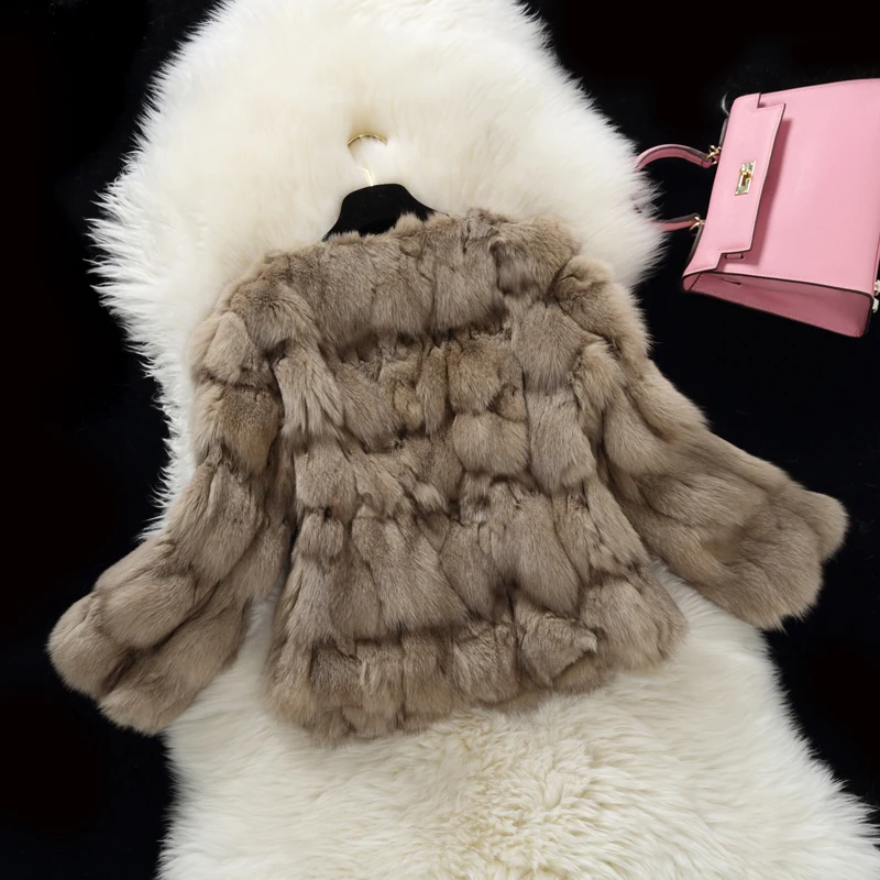 Женская шуба из натурального меха лисы с круглым вырезом полосатая Лисьего rf0049 |