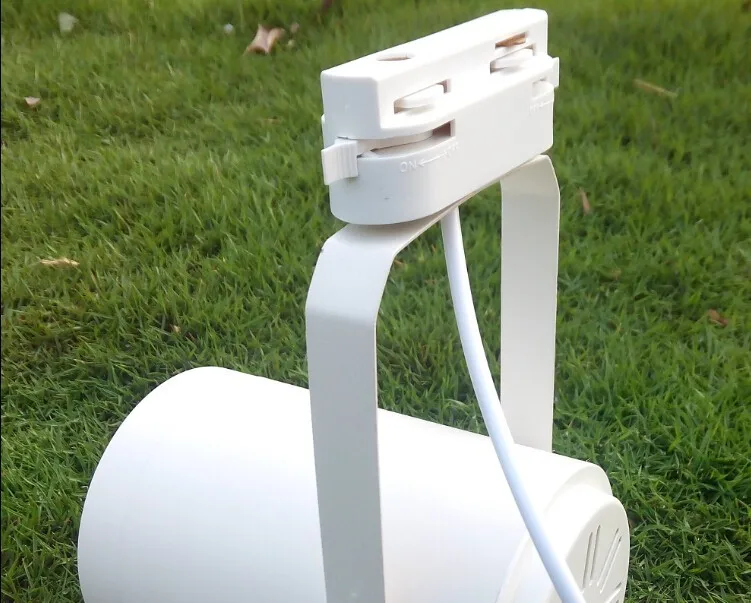 

High Power 9W Track Rail LED Ceiling Spot Lights Lampada AC 85-265V 900LM Warm white Cold white CE ROSH 2 Years Warranty 9 Watt