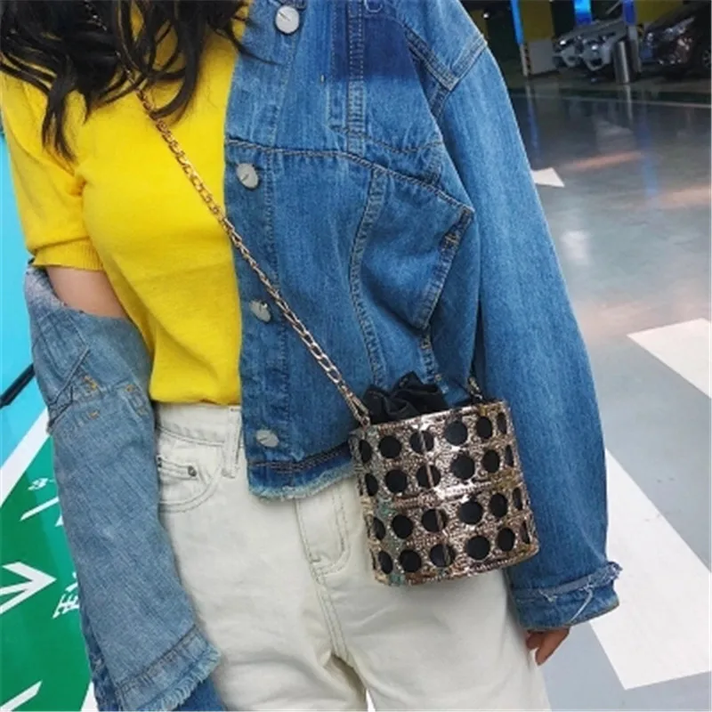 Blascher 2018 Ins Стиль Для женщин моды Crossbody сумки металлические заклепки панк байки