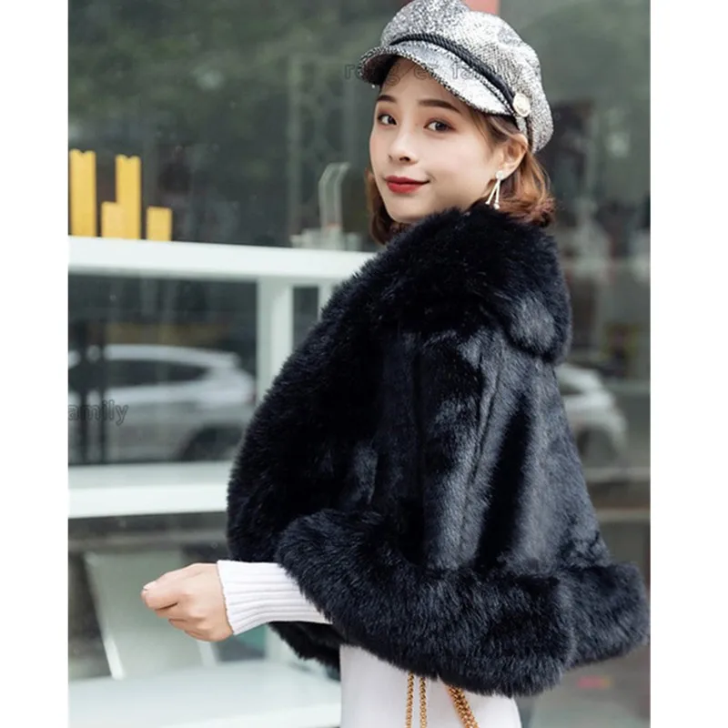

UHYTGF Autumn Winter imitation Fox fur Shawl Coat New Short Ponchos and capes Woman Plus size Outerwear noble fur Coat Women 944
