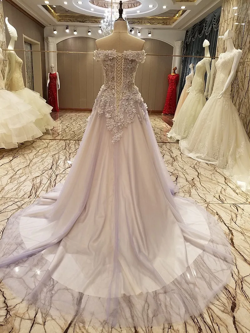 Длинное вечернее платье с корсетом сзади длинное объемными цветами реальные