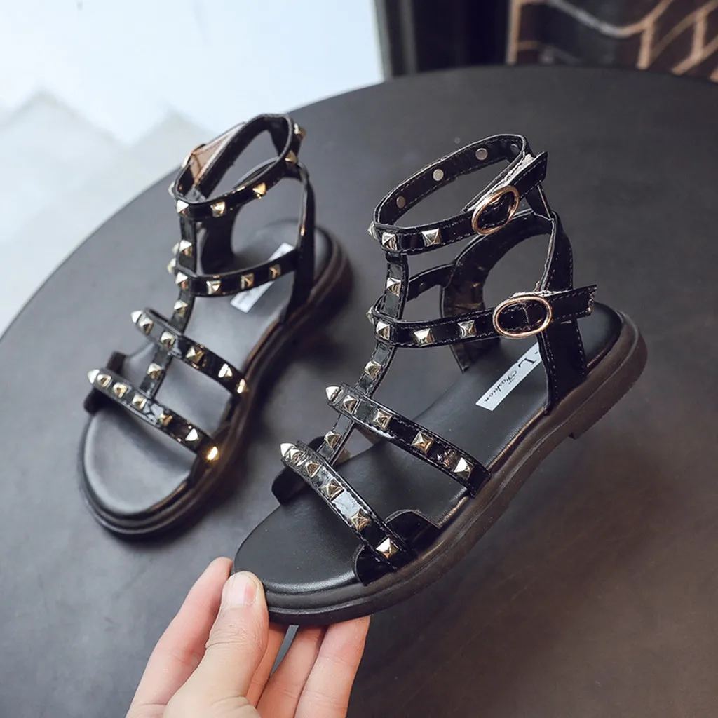 Новые сандалии для девочек повседневная обувь в римском стиле с заклепками