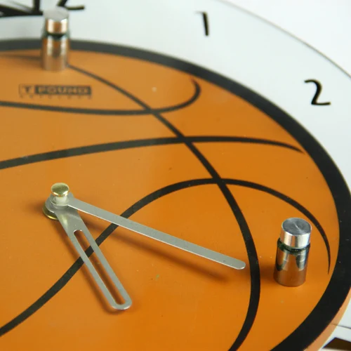 1 штук! Creative мдф нью meterial баскетбол ультра тихий стена часы|wall frame|wall fabricwall clock wallpaper