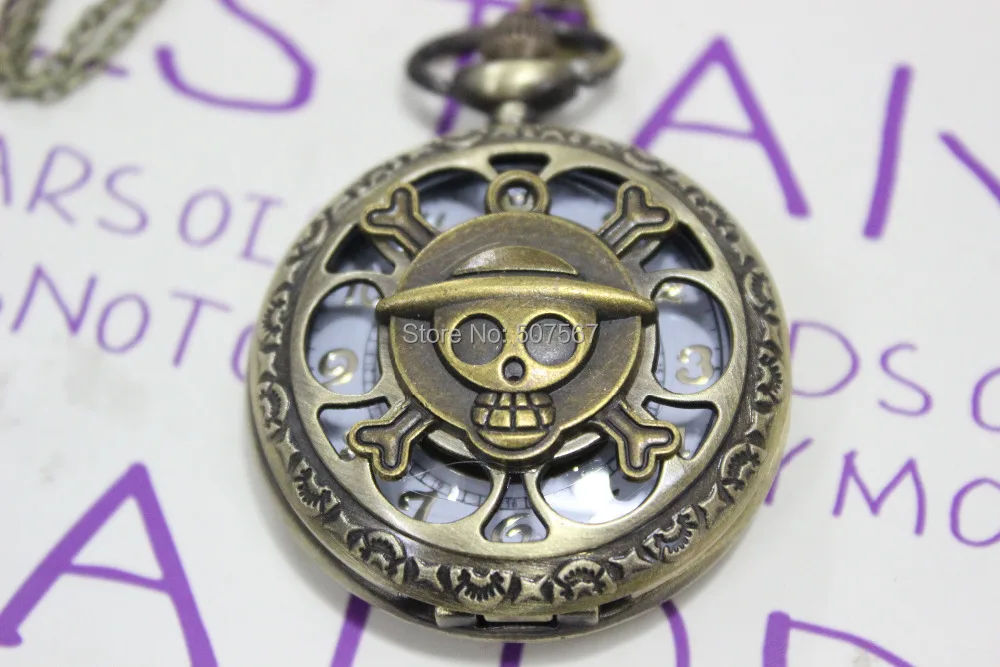 Оптовая продажа Череп пирата Луффи серьги мода карманные часы Подарочный