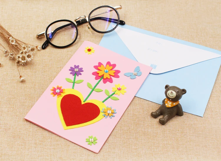 Поздравительная открытка для детского сада оригинальные игрушки на День