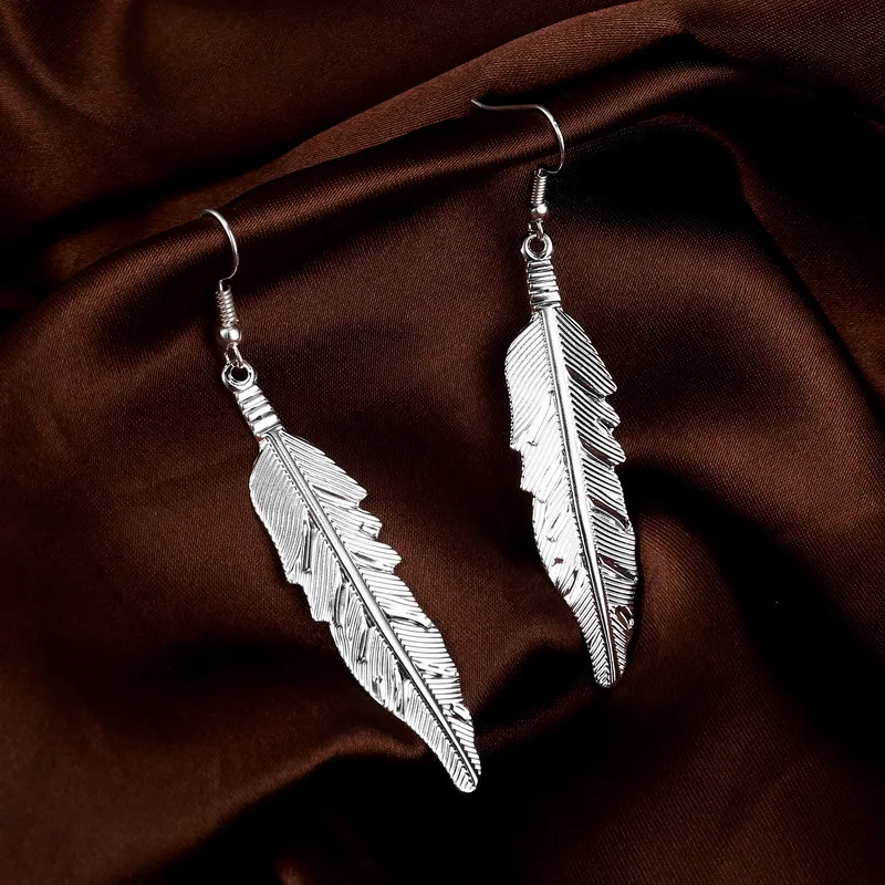 Нежное ожерелье с подвеской в виде листьев серебряным покрытием для девочки