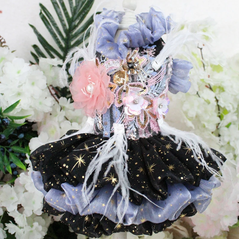 

Pet Dog Dress Shining Handmade Embroidered Short Style Princess Wedding Tutu Dress For Small Dogs Lace Feather Clothes Chihuahua