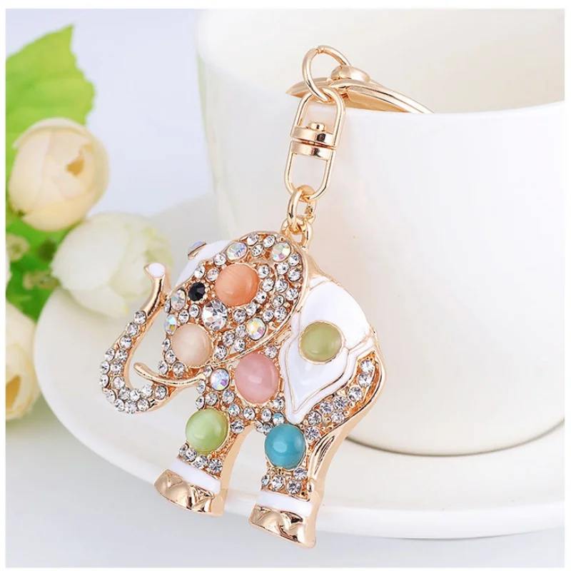 Изысканный автомобильный брелок в виде слона с драгоценным камнем Дамский кулон