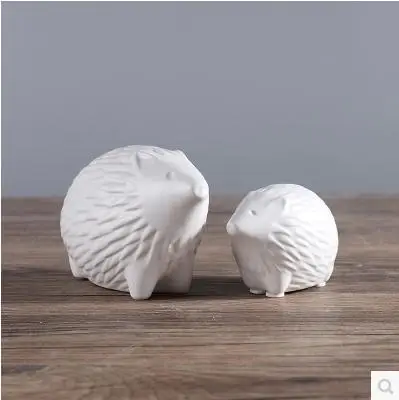 

Ceramic hedgehog crafts, creative animal model
