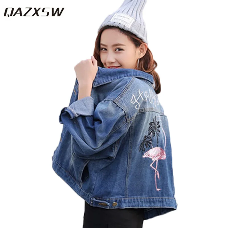 

QAZXSW Women Basic Coat 2019 Casual Women Denim Jacket Embroidery Spring Flower Jacket Harajuku Jeans Coat Casaco Feminino HB552