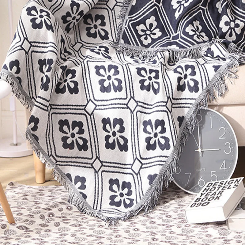 Poker Plum Throw Blanket Multifunction Sofa Covers Cobertor Tassel Dust Cover Air Conditioning Geometric Retro Blankets For Bed | Дом и сад