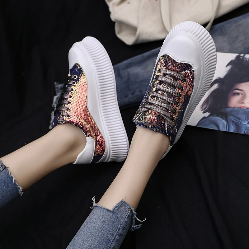 Женская обувь 2019 г. Новые белые туфли Весна прилив яркая пластина увеличивающие