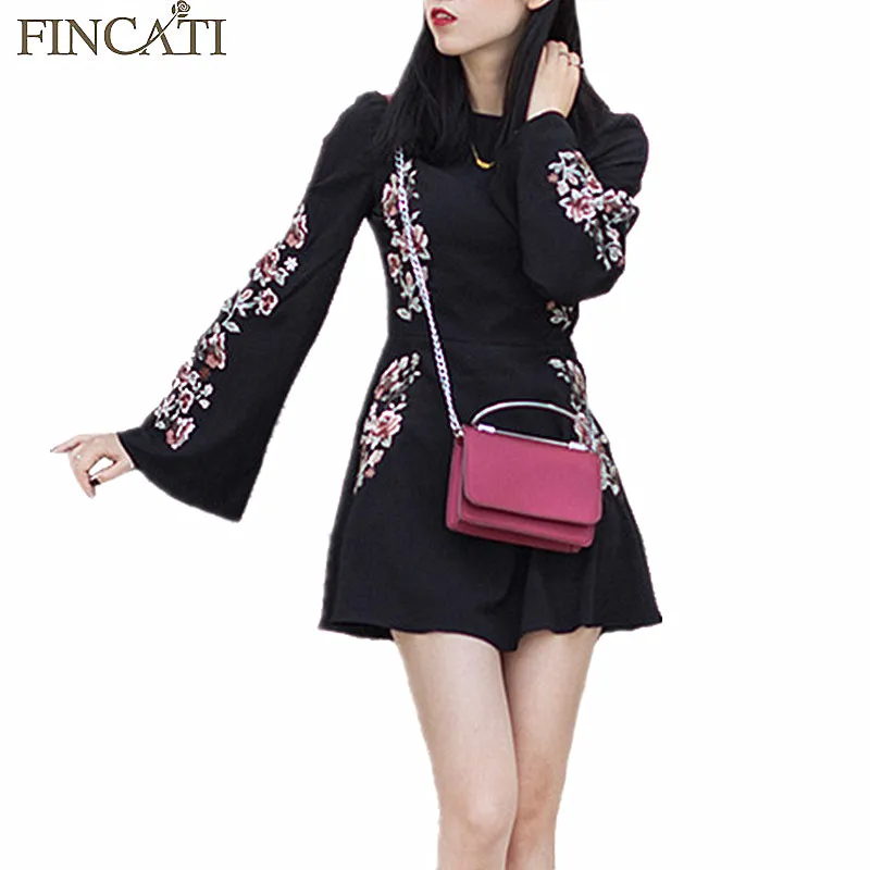 Женщины Черный Dress Fincati 2017 Длинные Flare Рукавом Цветочный Вышивка выдалбливают