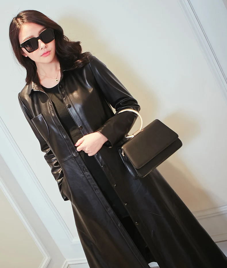 Тренч Женский длинный из овчины с воротником натурального меха енота 2018|designer leather