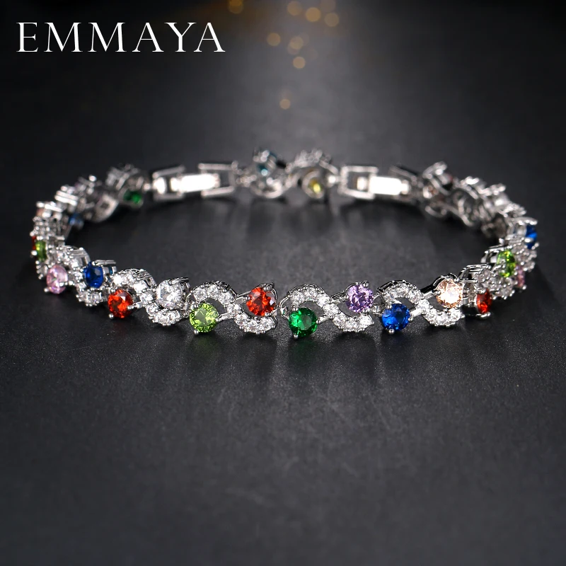 Женский браслет-цепочка Emmaya из белого золота с разноцветными фианитами |