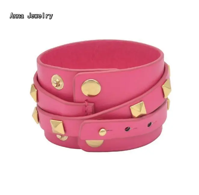 Элегантный кожаный браслет с заклепками из желтого золота розовая кожа золотыми