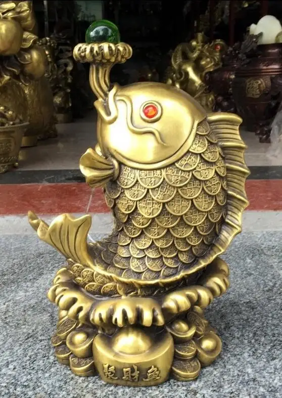 

Chinese Very beautiful Brass Fish crafts decorations Statue