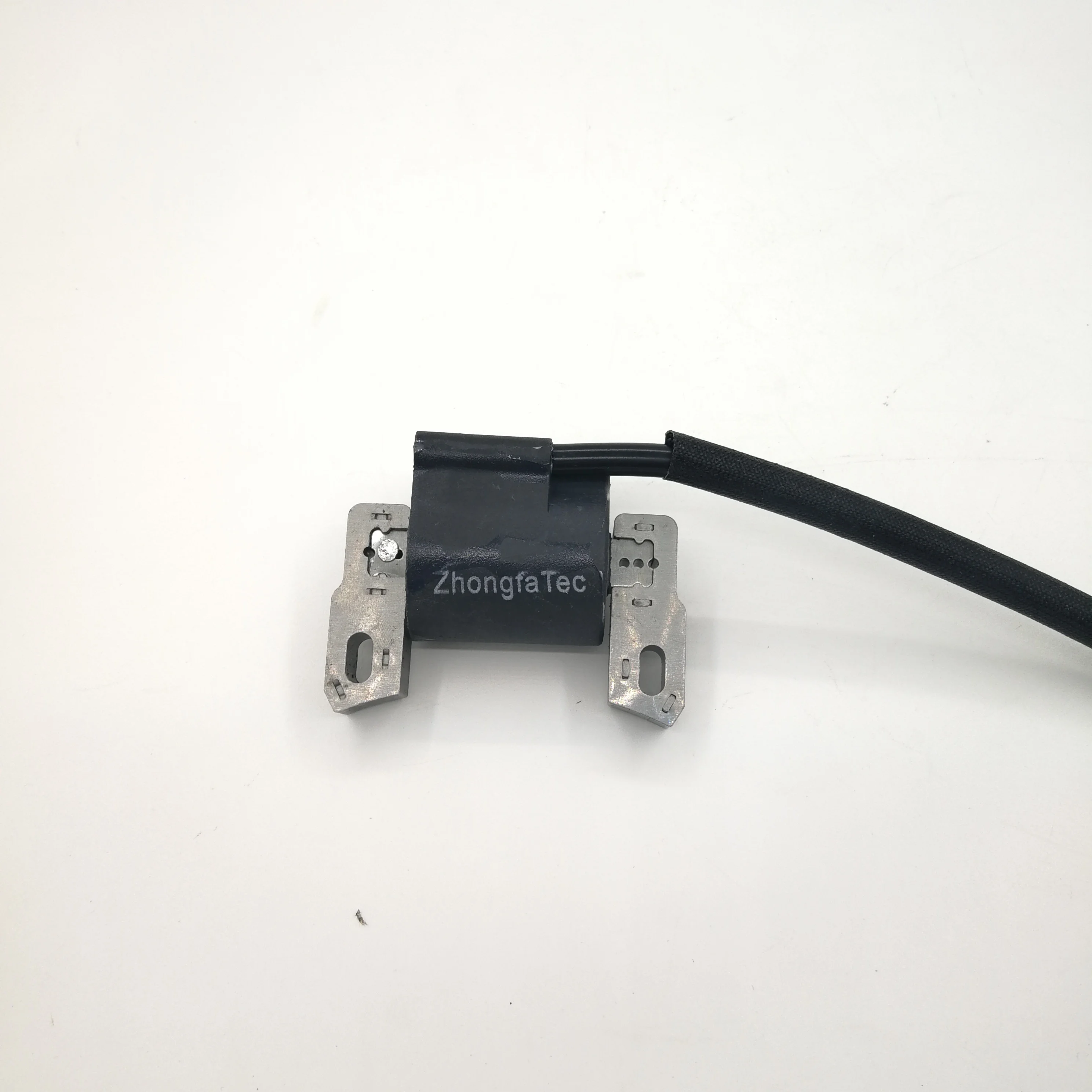 Катушка зажигания ДЛЯ Briggs Stratton 799582 802574 397358 493237 492416 796964 590454 591932 592841 790817 799381 495859 715231 |