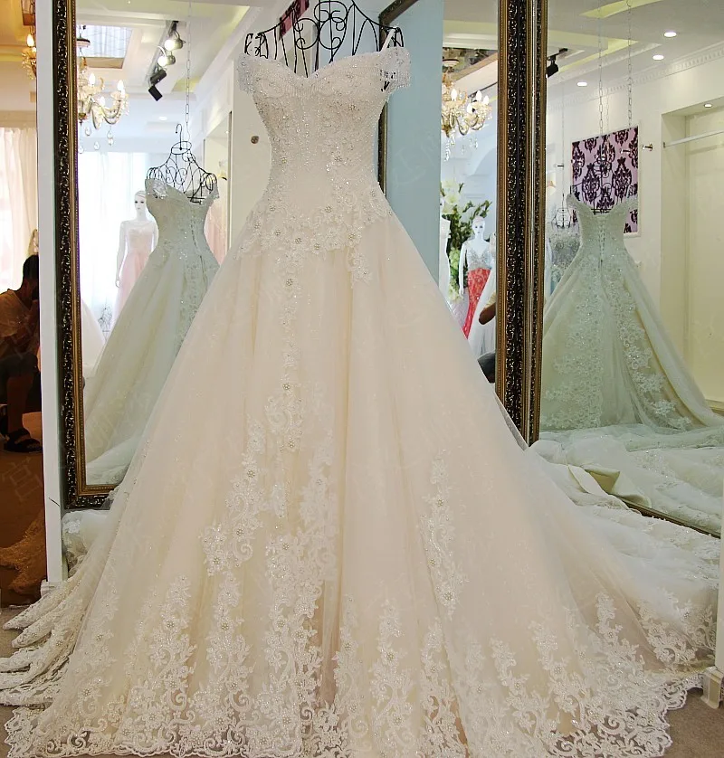 

Real Photo Amazing Wedding dresses 2017 spring and summer lace crystal the bride long trailing Bridal dress