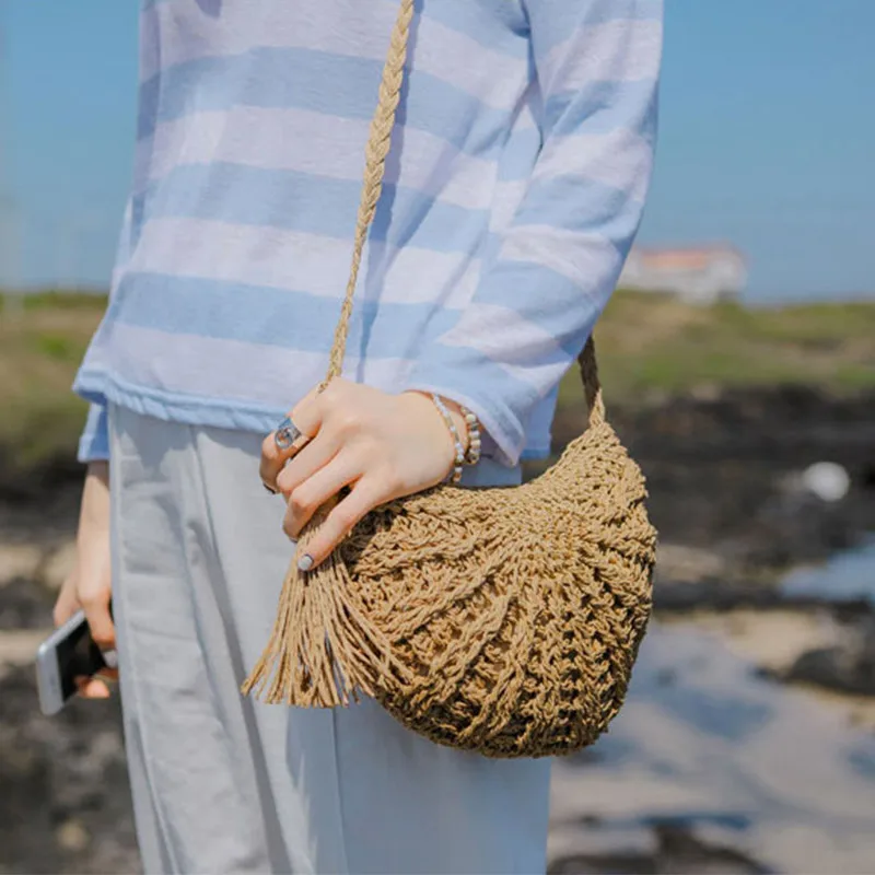 

New Women Beach Bag Ladies Hand Made Round Straw Knitting Tote Bag Large Capacity Holiday Gift Bags Crossbody Bags For Women