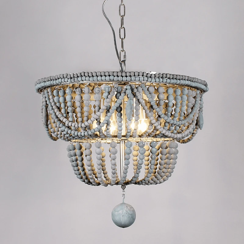 Люстра с деревянными бусинами в винтажном