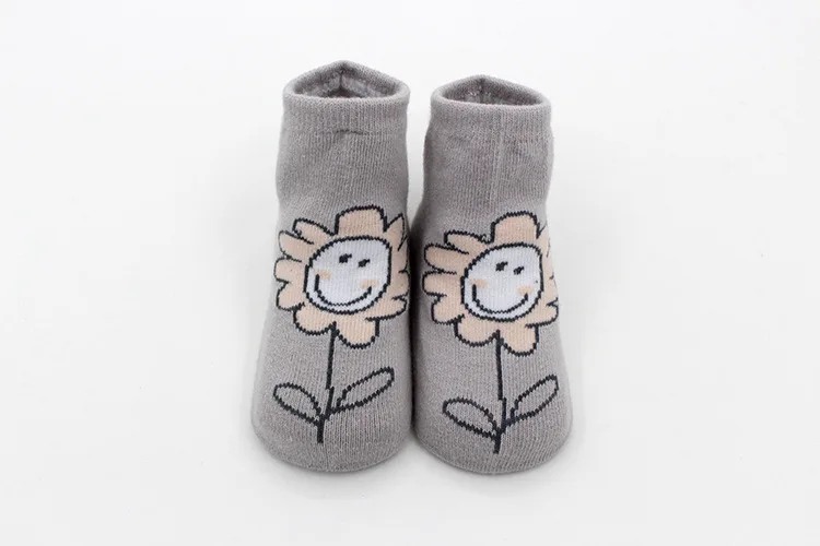 Носки детские хлопковые Асимметричные Нескользящие с мультяшным принтом |