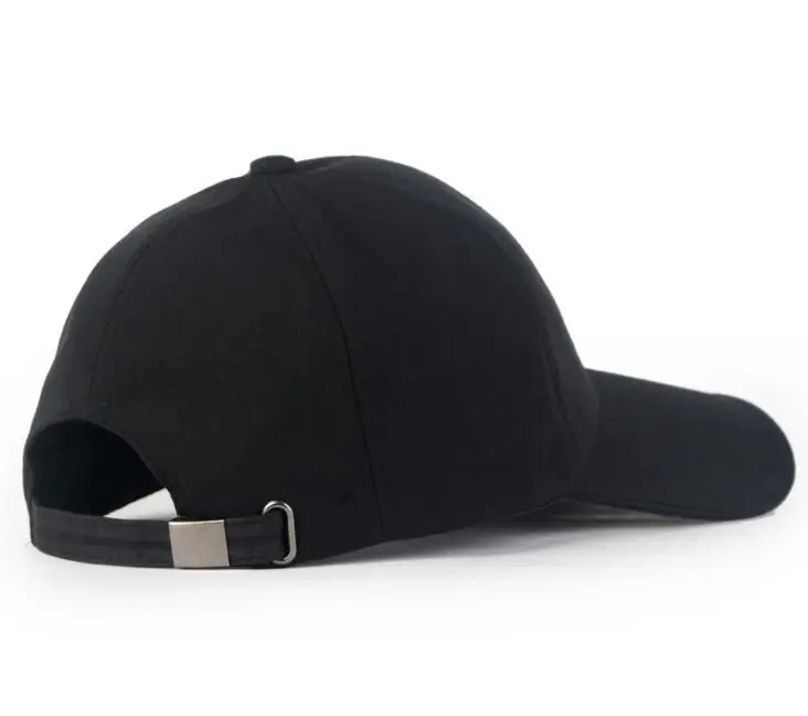 Кепка мужская быстросохнущая с козырьком однотонная бейсболка для гольфа