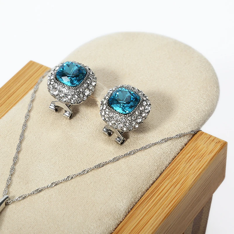 

Bamboo Wood Earrings Pendant Display Holder Jewelry Display Holder Leather Earrings Display Stand