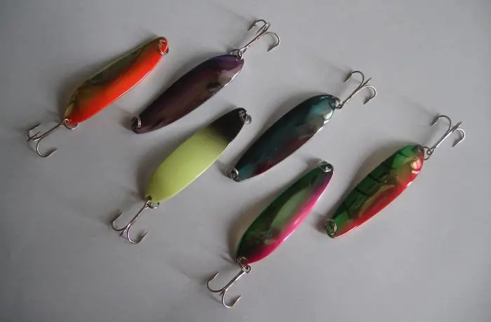 

colorful Fishing Lure Spoons Bass Baits Tackle 12g 6cm