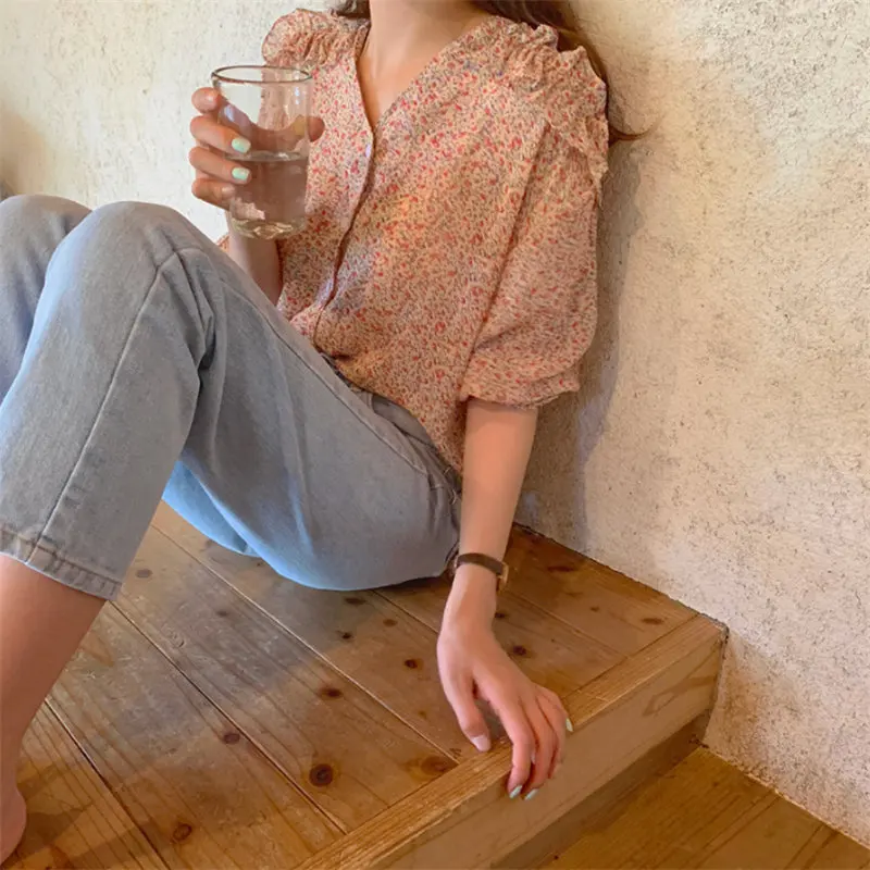 Рубашка Alien Kitty Женская летняя простая с коротким рукавом и треугольным вырезом