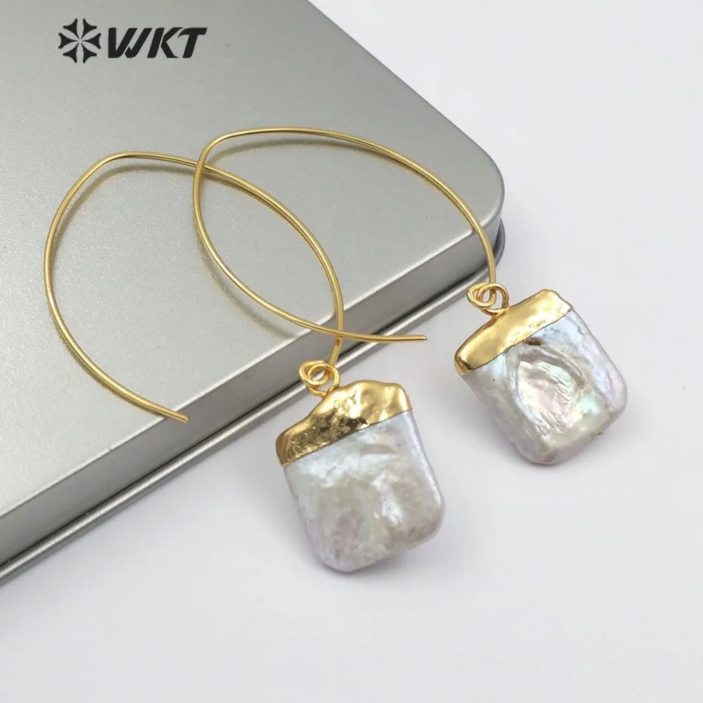 

WT-E492 Natural Freshwater Pearl With Golden Embellished Square Shape Drape Charm Earrings Trendy Style