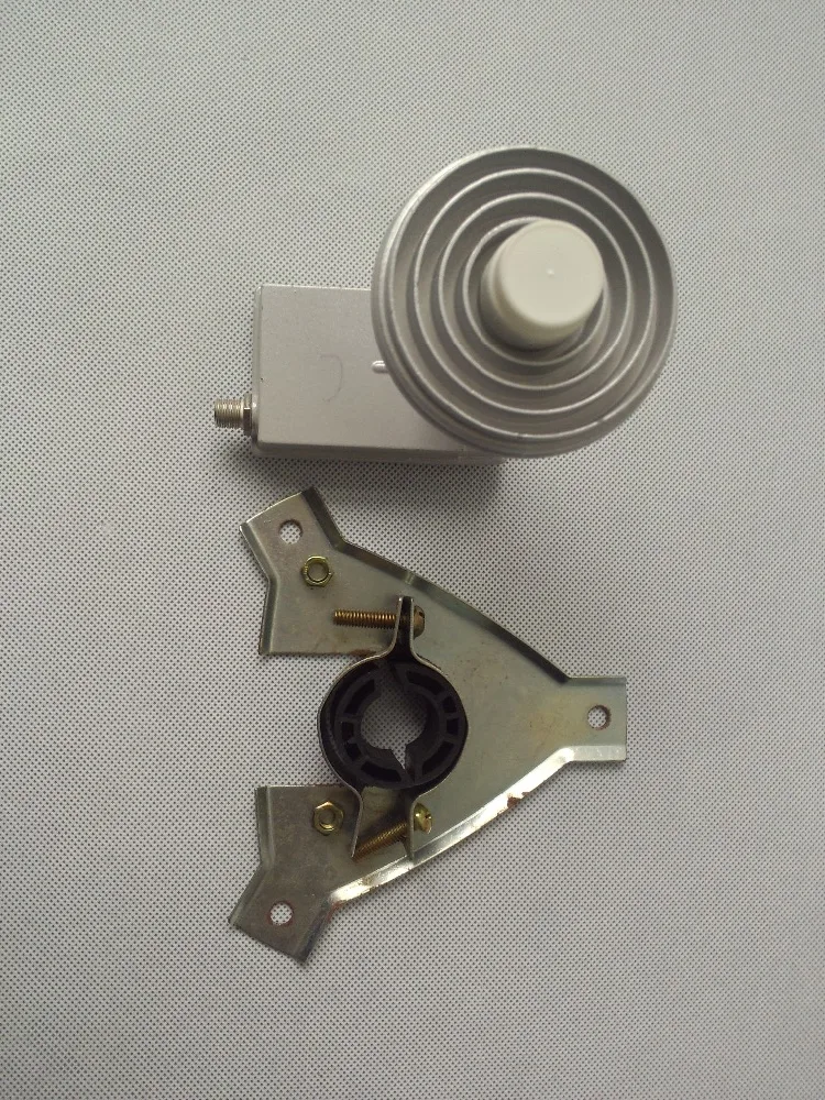 Бесплатный налог ку группа основной фокус lnbf с супер высокий низкий уровень шума