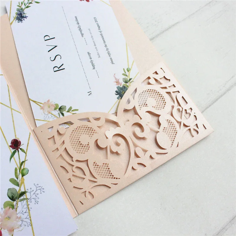 Пригласительная открытка свадебная Лазерная вырезка с конвертом элегантное