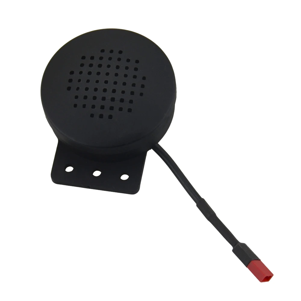 Gps автомобильный Trakcer XT008 с внешним микрофоном и GSM/gps антенной в реальном времени