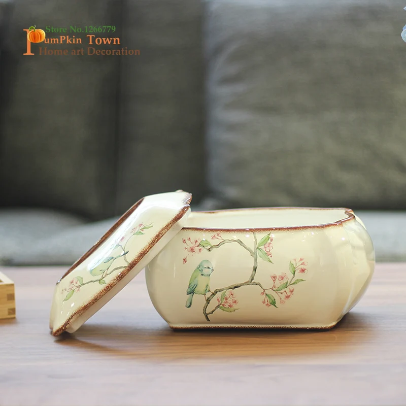 2019 NEW Classic ancient flowers and birds featured table tissue box creative simple ceramic crafts ornaments |