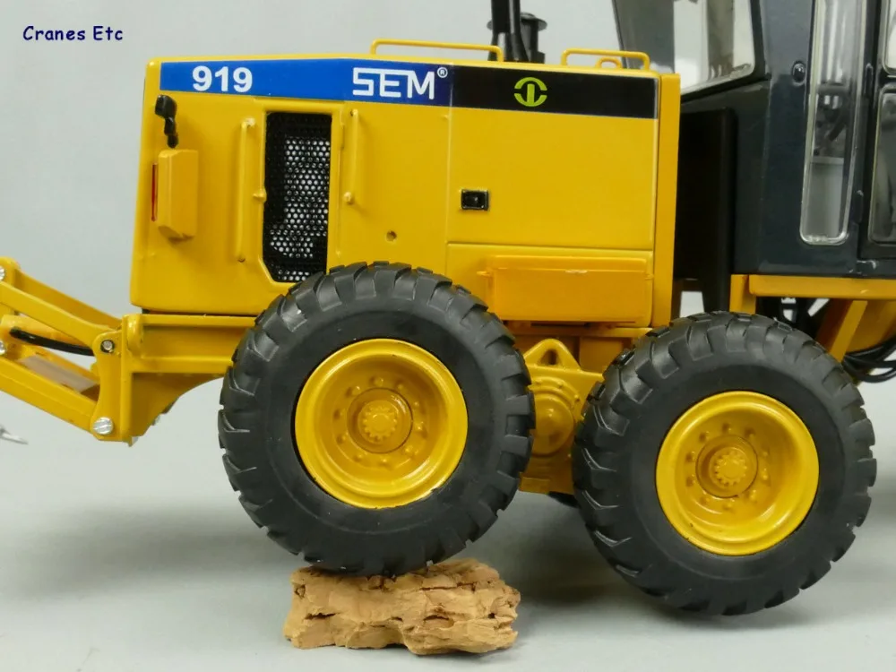 Новинка 1/35 масштаб, литая под давлением Строительная модель, кошка SEM919 модель грейдера, копия сплава цинка, коллекция, бизнес подарок