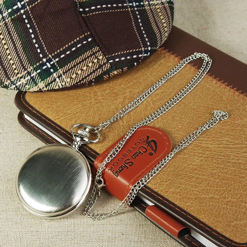 8074 полированные серебряные карманные часы минималистский дизайн белый фон