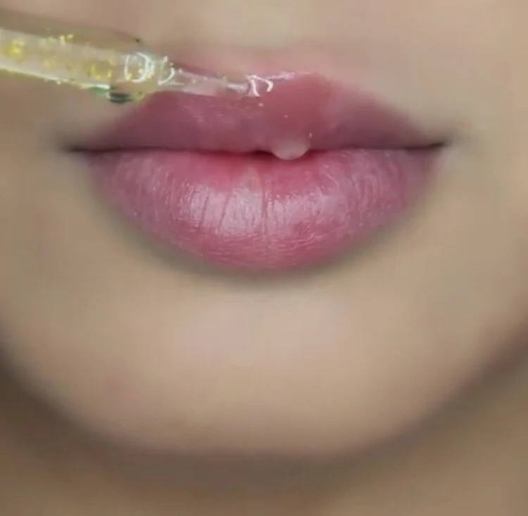 Тональный крем для макияжа масляный Праймер легко впитывающий против морщин