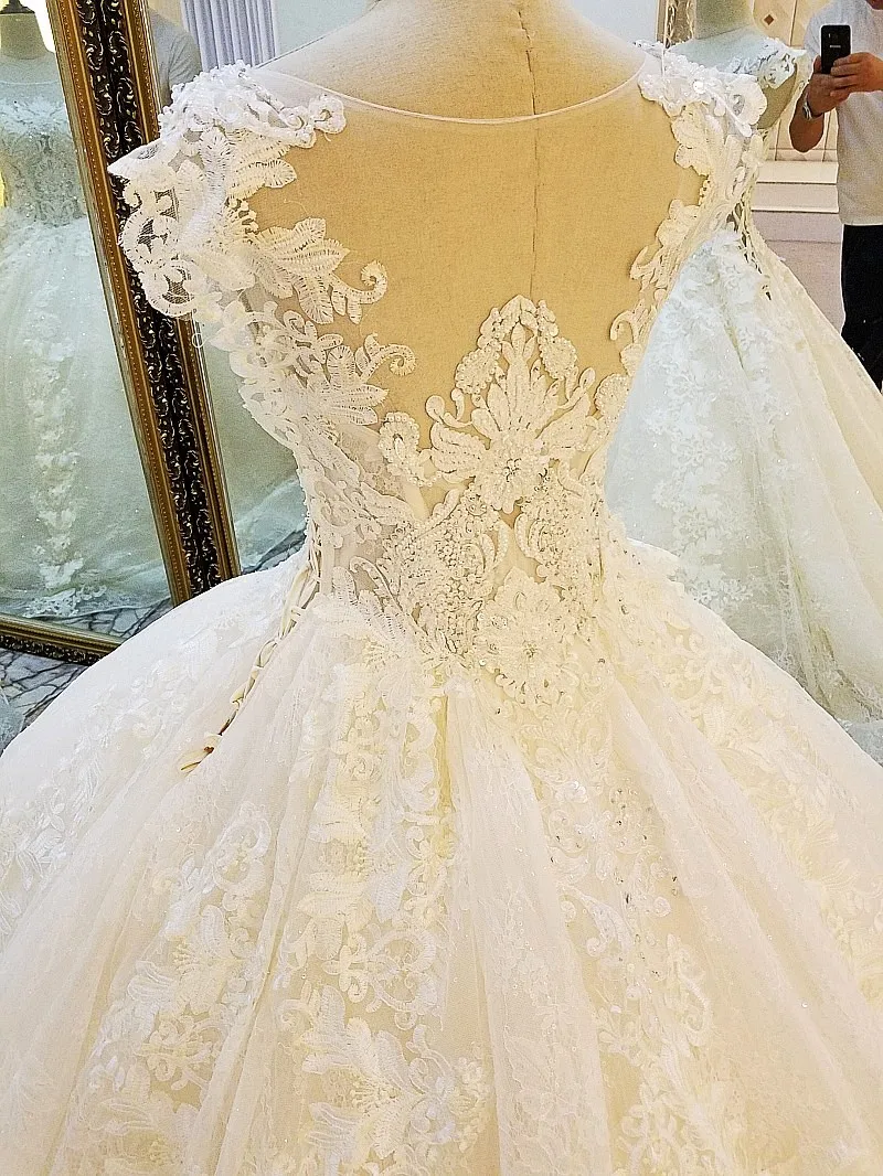Vestidos De Noiva Lace Wedding Dresses 2017 New Sleeveless Scoop Neck Appliques Ribbon Ball Gown Robe Mariage Bridal Dress | Свадьбы и