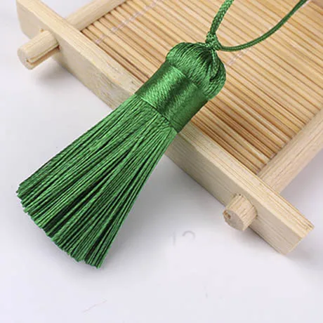 Green 10 шт. 5 см короткая кисточка 23 Цвета Сати кисточки хлопок кулон с шелковыми нитями для Diy ювелирных изделий изготовление ручной работы поставщик - Цвет: Green