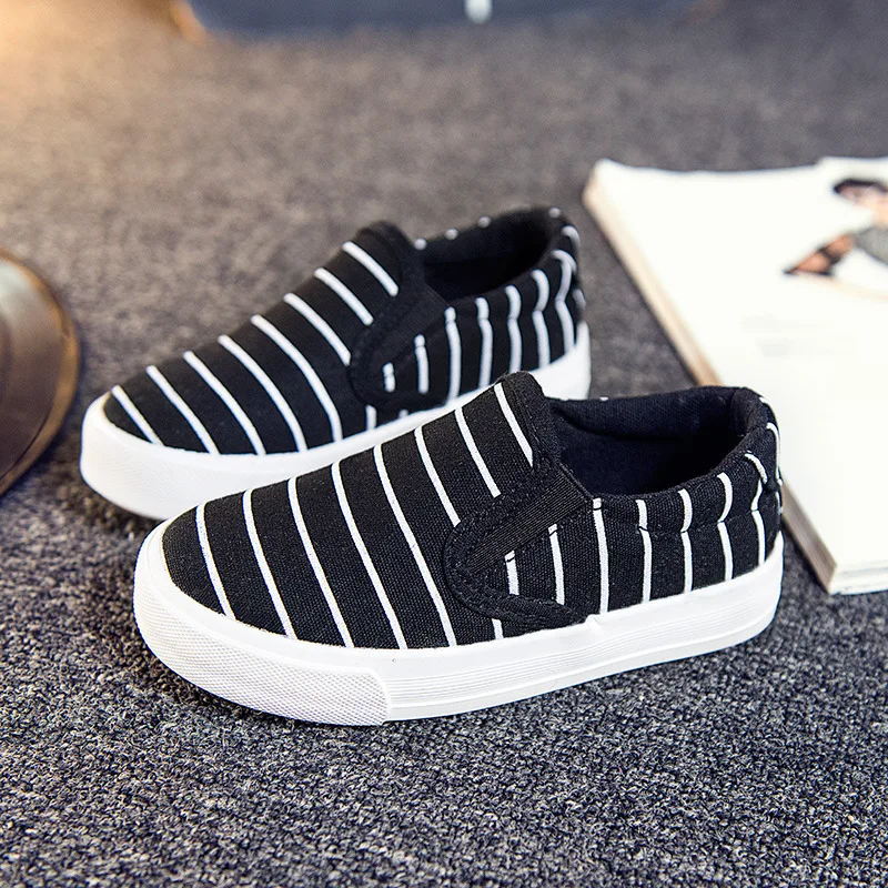 2017 модная детская парусиновая обувь в полоску Детские лоферы для бега мальчиков