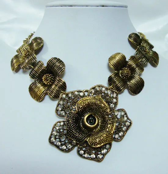 Золотая пластина в стиле ретро двойные розы|necklace jewelry|rhinestone necklacejewelry necklace |