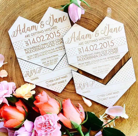 Деревянные Свадебные приглашения. Геометрическое сердце. Snap off RSVP|Открытки и