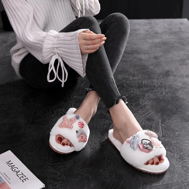Зимние женские домашние тапочки с толстой подошвой милые плюшевые героями