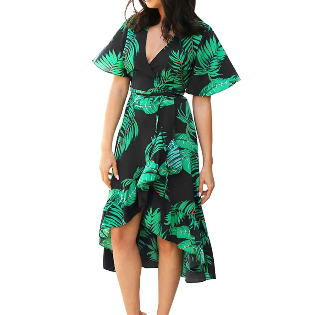 Свадебное платье с короткими рукавами зеленого цвета оригинальным изображением