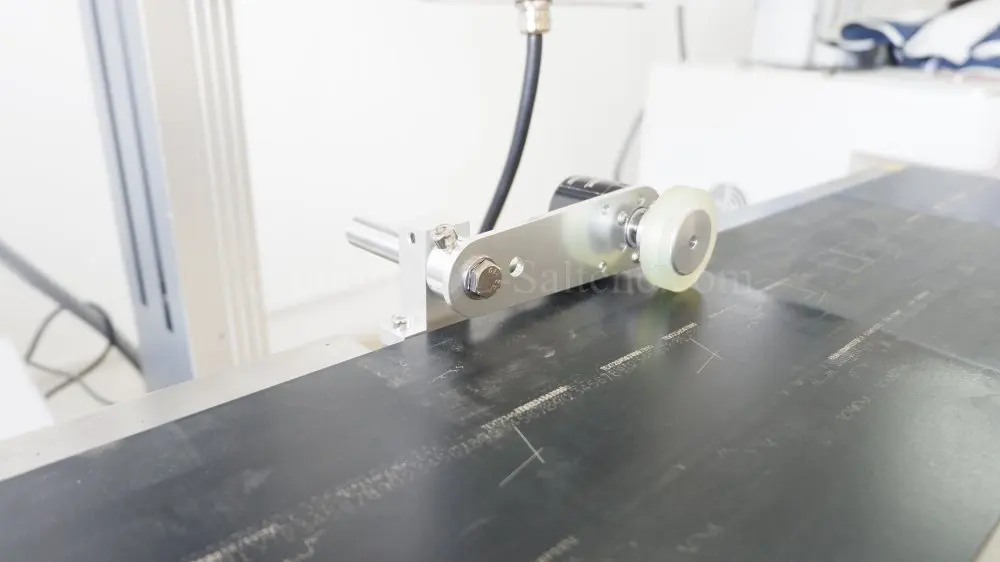 Автоматическая машина для письма 30 Вт волоконная лазерная маркировочная