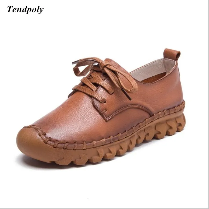 Женские кожаные туфли ручной работы однотонные удобные с круглым носком и мягкой